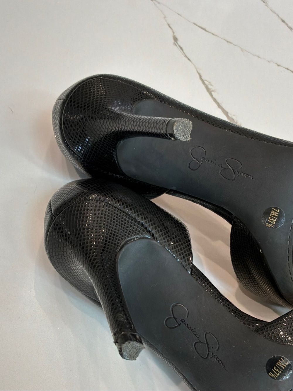 Jessica Simpson Size 7M Black Snakeskin-Texture Pointed Toe Pumps Heels - Picture 9 of 12